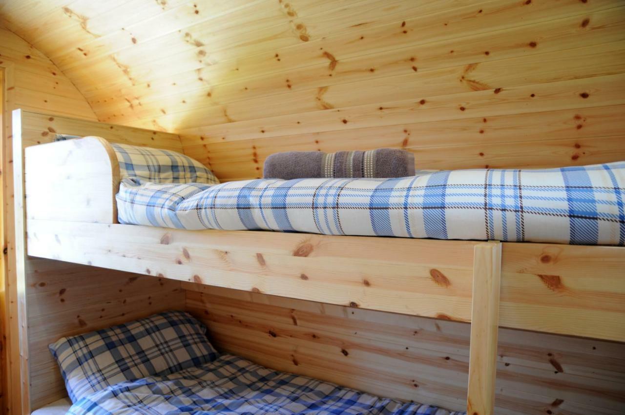 Coach Field Camp Hotel Kültér fotó